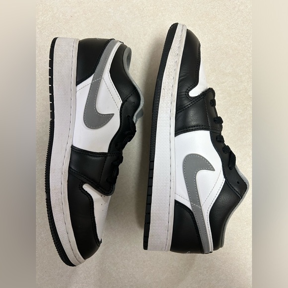 Nike Air Jordan One Low. Sz Yth 7. Womens 8.5. Black and white with gray swoosh. - Picture 2 of 10